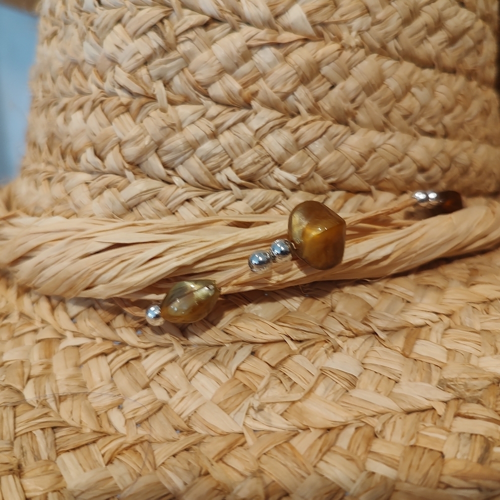Sun N Sand Straw Hat With Jewel Assessory! - Picture 3 of 9